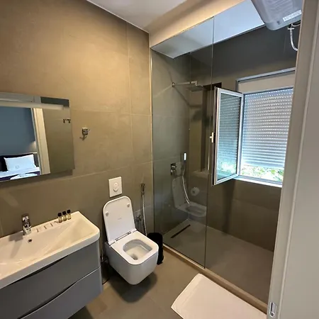 Soin Apartahotel Tirana